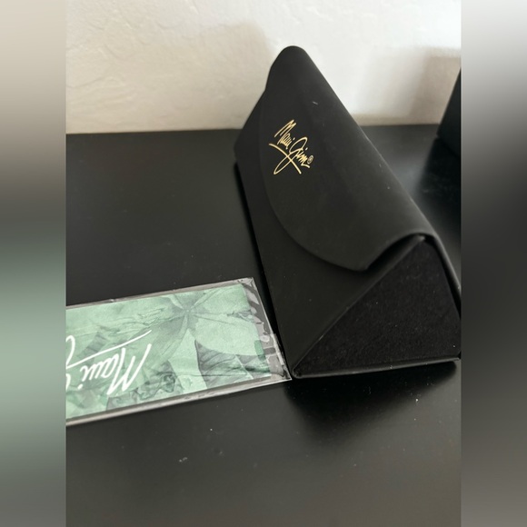 Maui Jim eyeglass sunglasses case - Picture 7 of 7